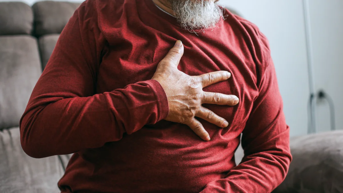 dolor en el pecho señal de alarma medicina domiciliaria Grupo EMI